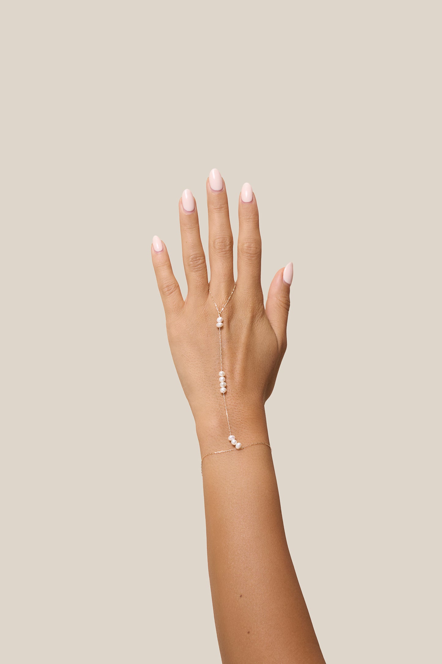 Many Pearl Hand Chain - Yellow Gold