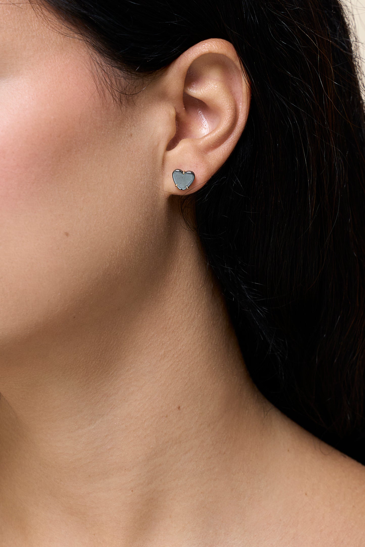 Grey Heart Stud Earring - Yellow Gold