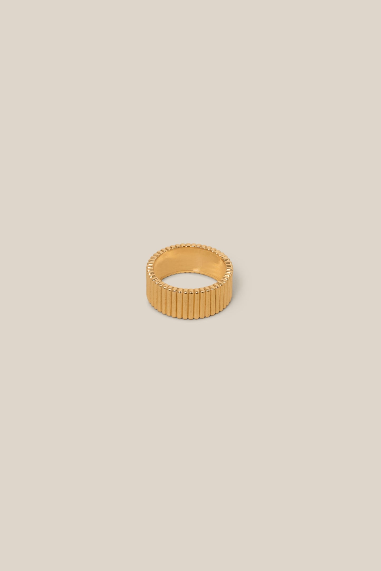 Ribbed Band Ring - Yellow Gold