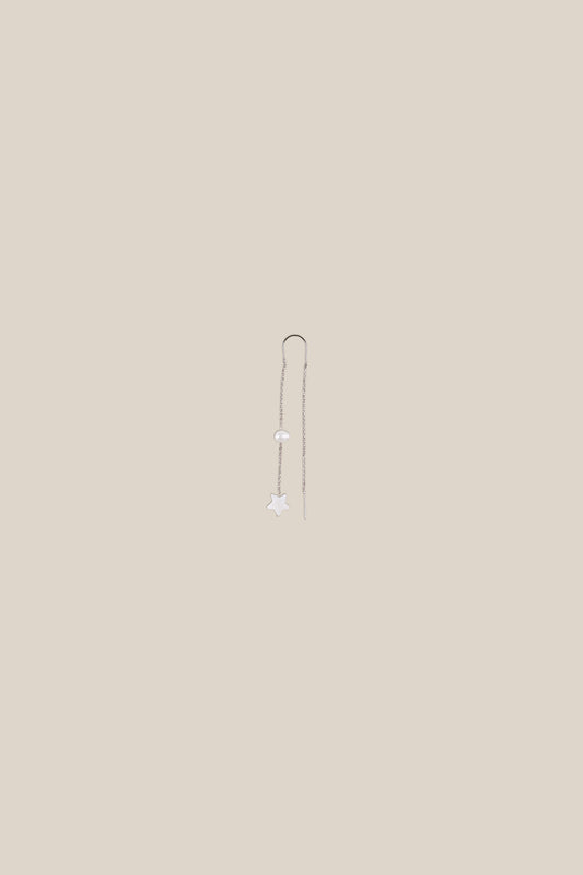 One White Star One Pearl Earring- White Gold