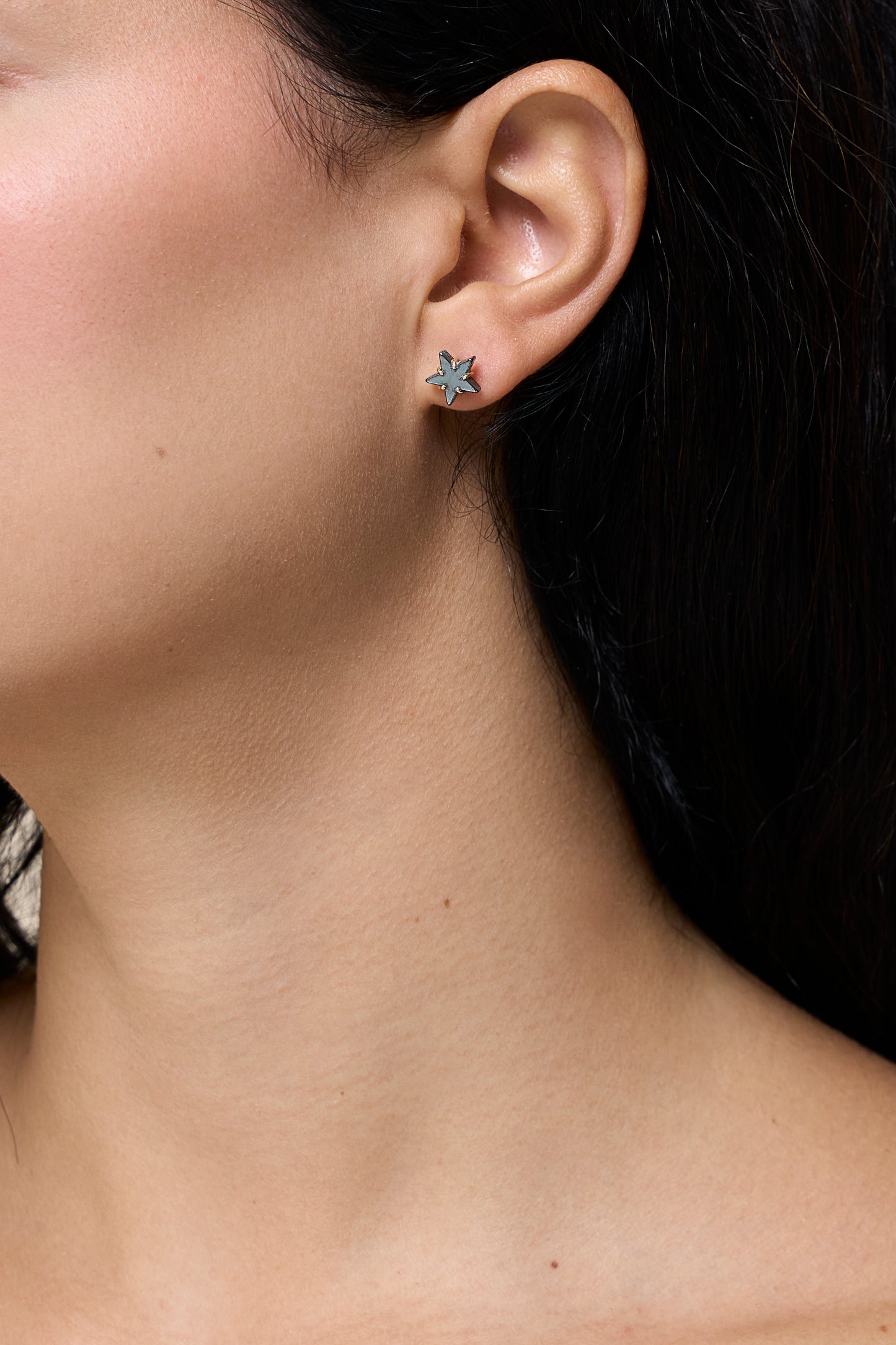 Grey Star Stud Earring - Yellow Gold
