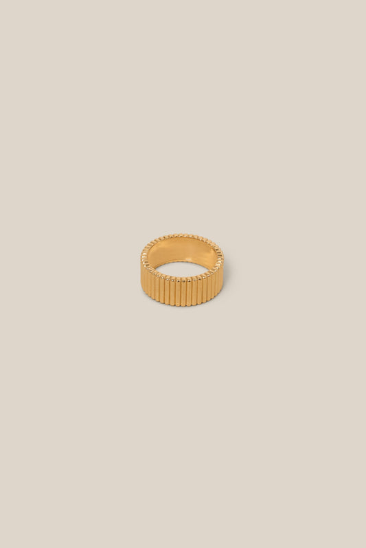 Ribbed Band Ring - Yellow Gold