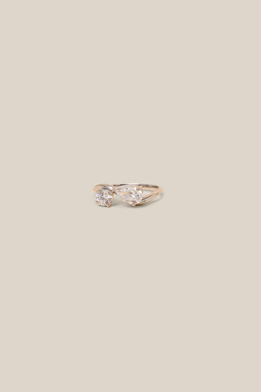 Two Zircon Ring - White Gold